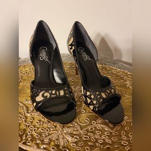 CARLOS BY SANTANA ENVY BLACK/NUDE PEEP TOE HEEL Size 6M